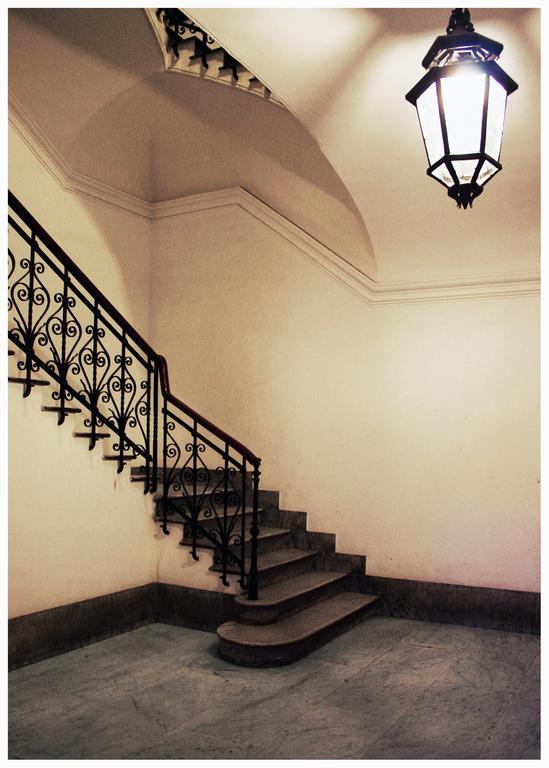 1a Grace House * Rom